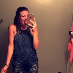 Meet your Posher, Kimberly